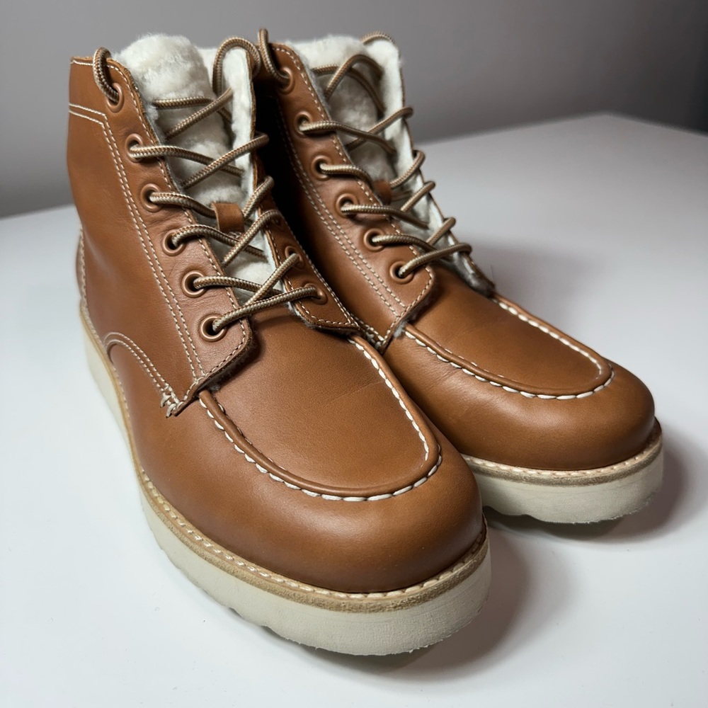 VINCE Lace Up Boots Finley 2, 8M, Brown (Dove)